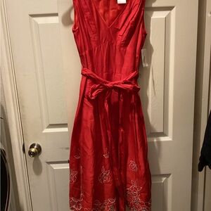 Chic Red Floral Midi Dress